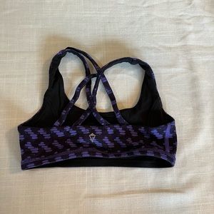 Ivivva Lululemon Girls reversible sports bra